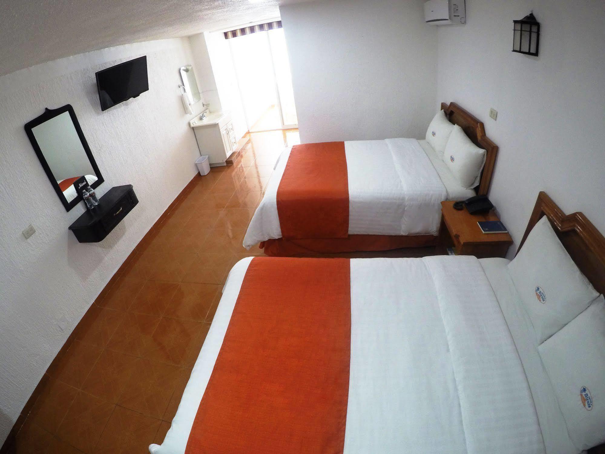 Hotel Atenas Τζαλάπα Εξωτερικό φωτογραφία